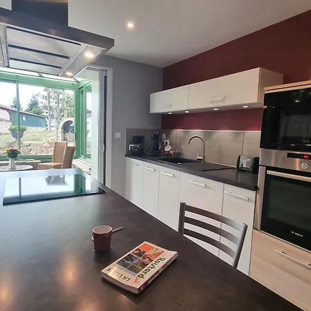 Holiday home De Charme Avec Terrasse, Jardin Et Jeux - Inclus, Lits Faits, Linge Fourni A - Fr-1-496-300